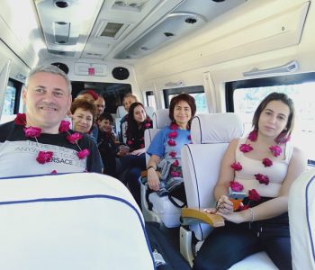 tempo-traveller-manarana-02