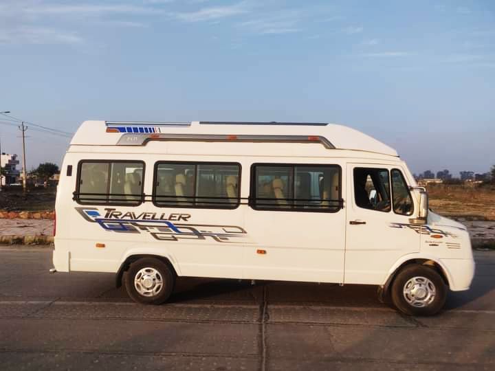 16 Seater Tempo Traveller