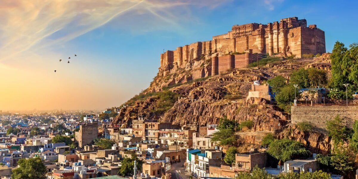 Exploring The Magnificent Hill Forts Of Rajasthan Maharana Cab Exploring The Magnificent Hill Forts Of Rajasthan Maharana Cab